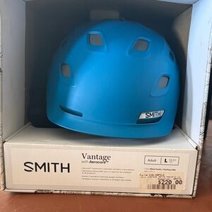 SMITH Vantage Helmet in Sky Blue
